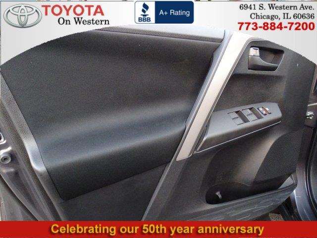 Toyota RAV4 2017 photo 8